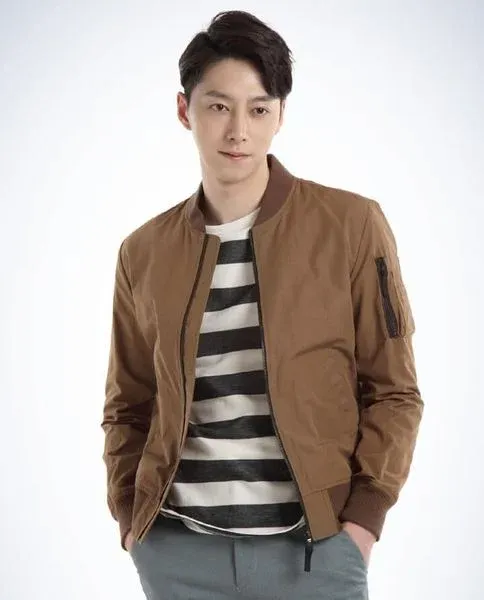 Áo Khoác Denim - Bụi Bặm và Phóng Khoáng