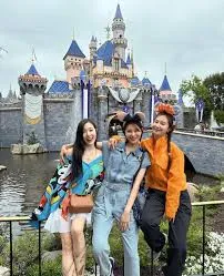Tại sao lựa chọn trang phục phù hợp lại quan trọng cho chuyến du lịch?